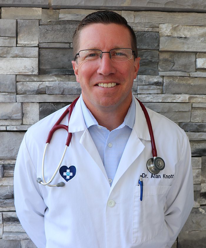 veterinarian-near-mechanicville-ny dr-knott-smiling